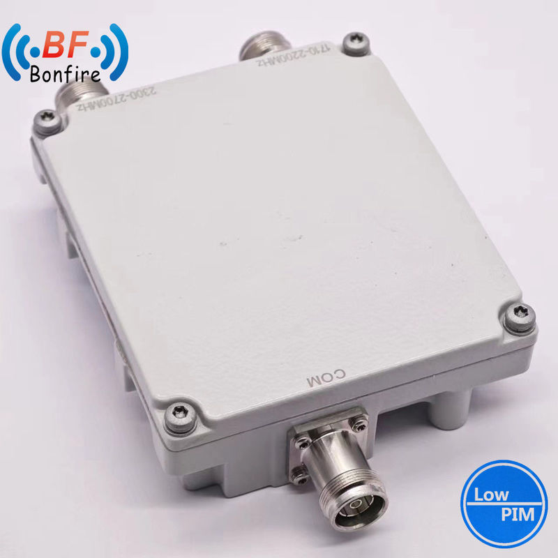 Combinaison de triplexeur RF à expédition rapide à l'intérieur 1920-2170 2300-2400 2500-2700MHz