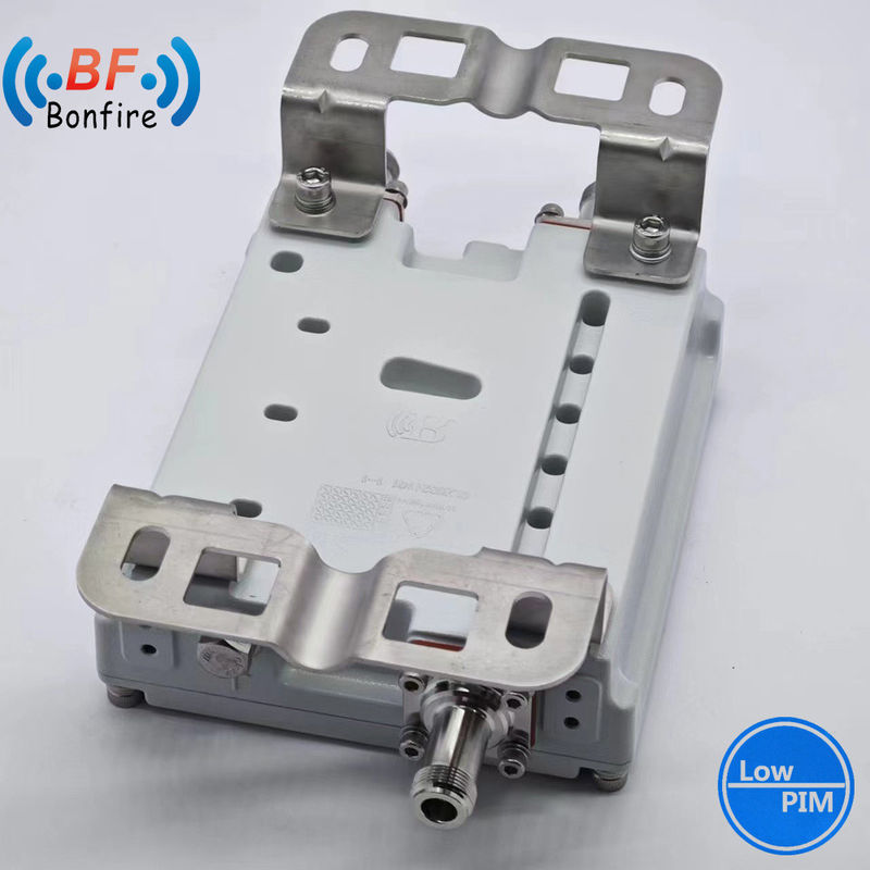 4.3-10f DIN-F IP67 Basse Pim -150dbc Triplexeur RF Duplexeur à double bande combiné pour les applications