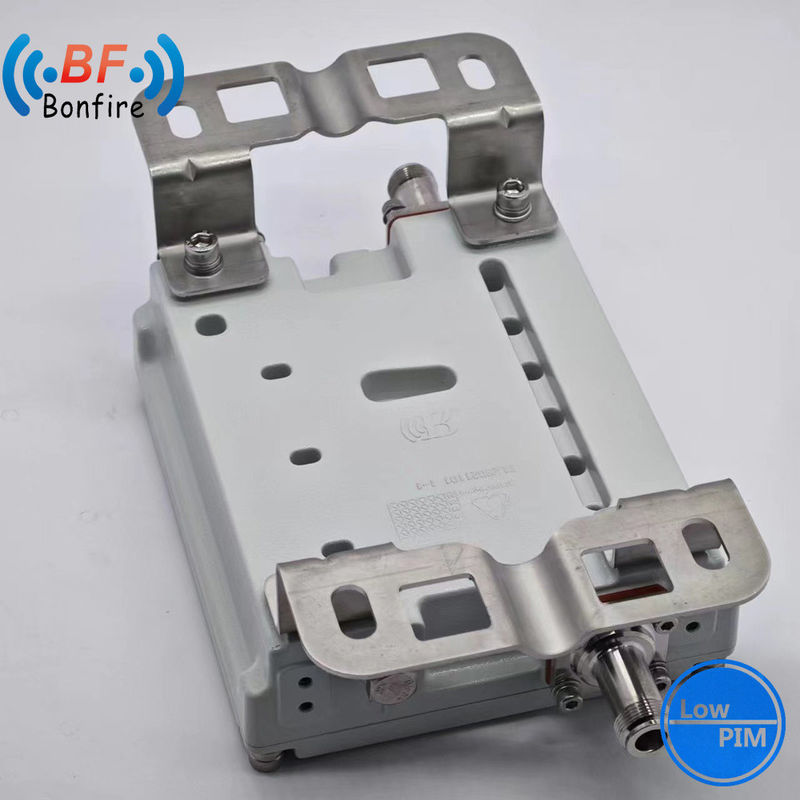 Diplexeur RF à basse fréquence PIM -160dbc 1920-2170 2300-2400 2500-2700MHz pour les télécommunications