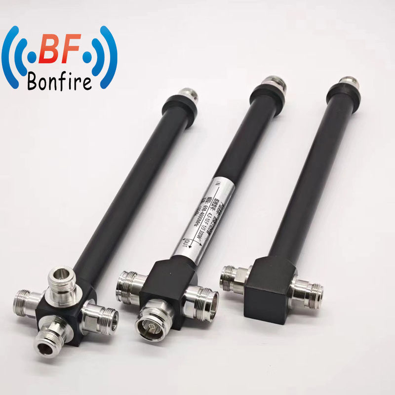 Splitter de puissance réactif à large bande à haute puissance à 2 voies personnalisé 2400-6000 MHz NF Gris/rouge