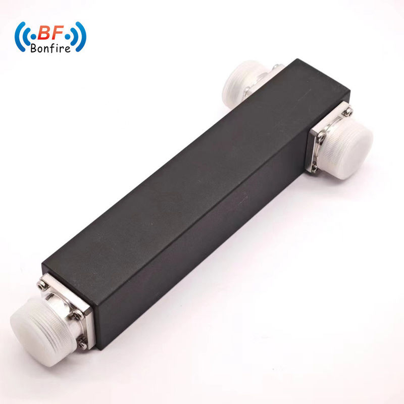 Distributeur de puissance de petites cellules de 5000 à 6000 MHz 2/3/4 Way 50W Power Splitter DIN Femme