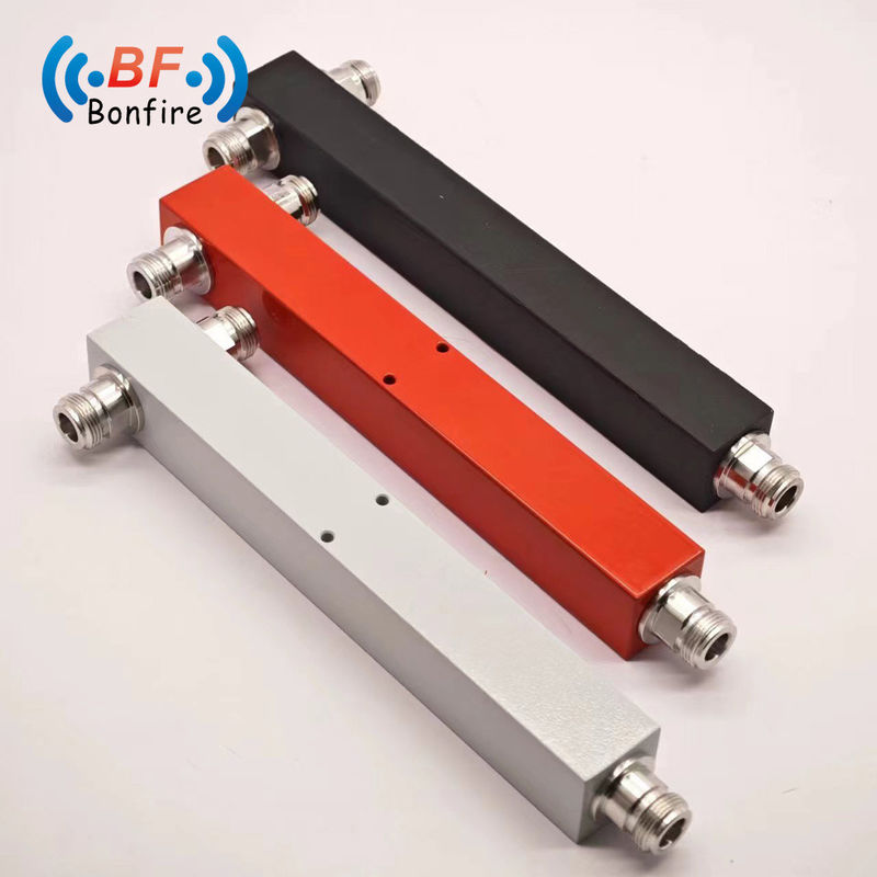 100W 2 Way Wilkinson Power Splitter N Femme IP60 617-4000MHz pour la séparation du signal RF
