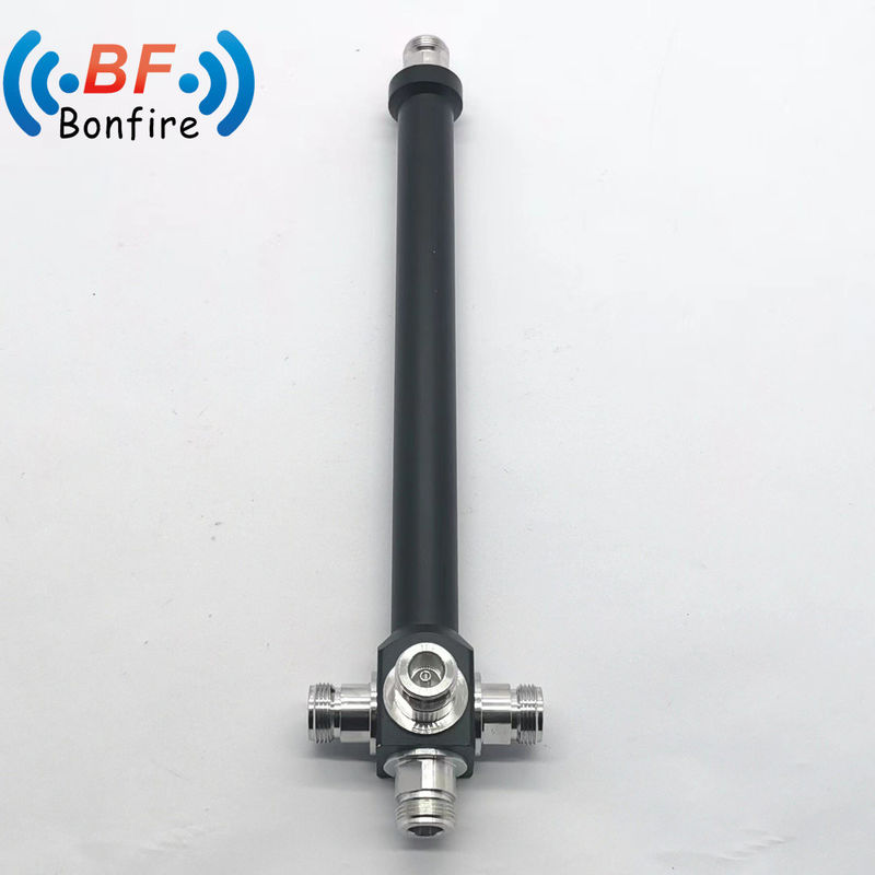 Splitter de puissance à deux voies de 300 W avec boîtier 4.3/10 Poids brut 0.510 kg et conception