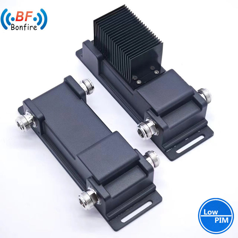 DQ-XXXXXX 698-4000MHz 3 en 3 sortie couplage hybride à faible Pim combinateur hybride pour les clients