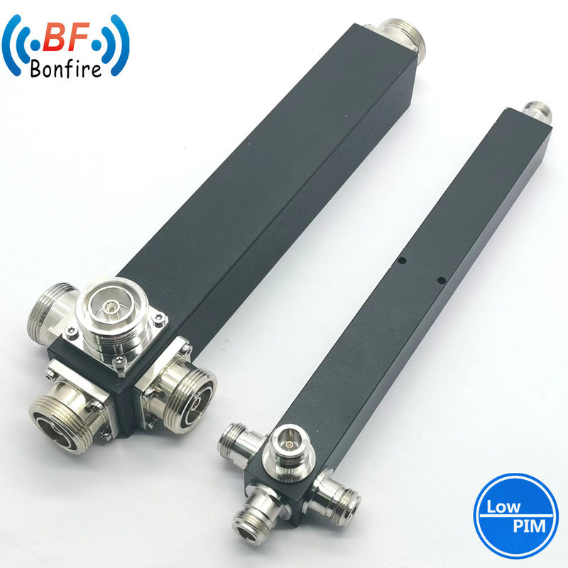 Diviseur RF à 4 voies IP65 intérieur/extérieur avec connecteurs 4,3-10 698-4000MHz