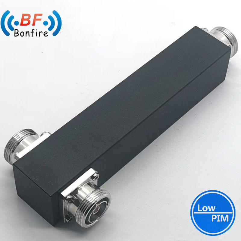 GFQ-XXXXXX Splitter de puissance réactive à 4 voies 698-3800MHz Intérieur/extérieur IP65 300W bas Pim