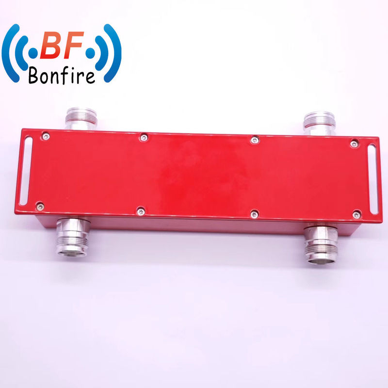 698-3800MHz 3dB Couplée hybride de couleur rouge 4.3-10 Femme 2 en 2 sortie Combinaison IP65 -160dbc