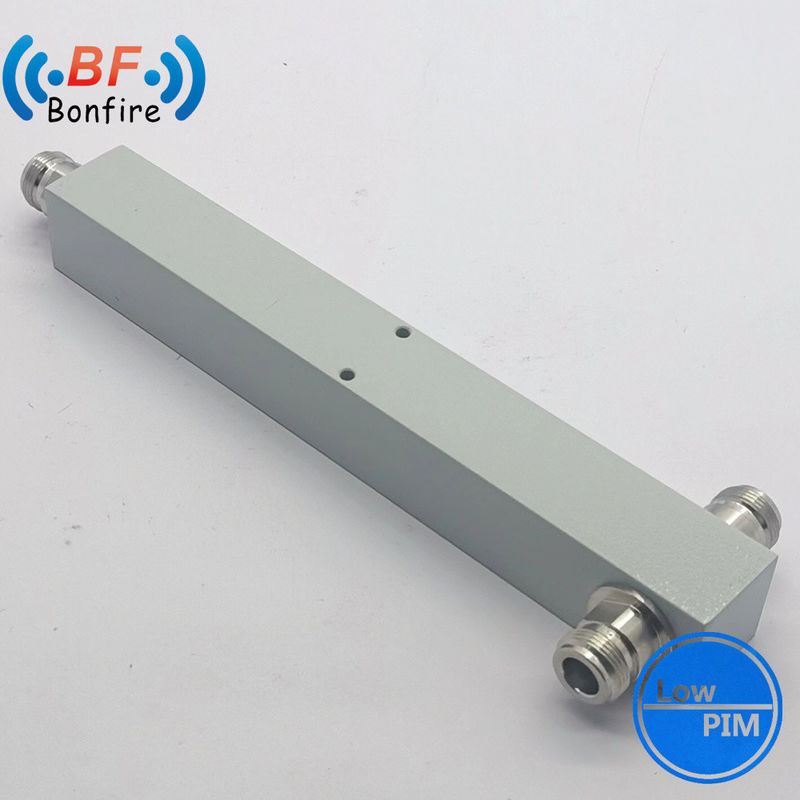 Splitter électrique à 2 voies 0,6-6 GHz 50W N SMA Femme Paquet télécom Poids brut 0,510 kg