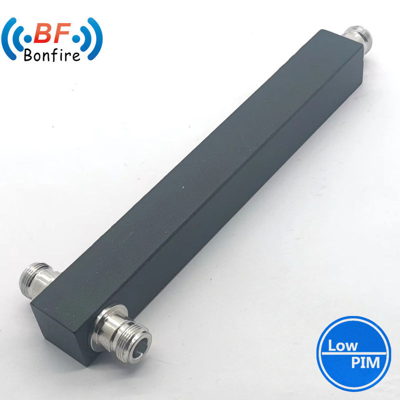 GFQ-XXXXXX 50W à 2 voies 698-3800MHz Splitter de puissance RF à l'intérieur avec connecteur 4.3/10 féminin