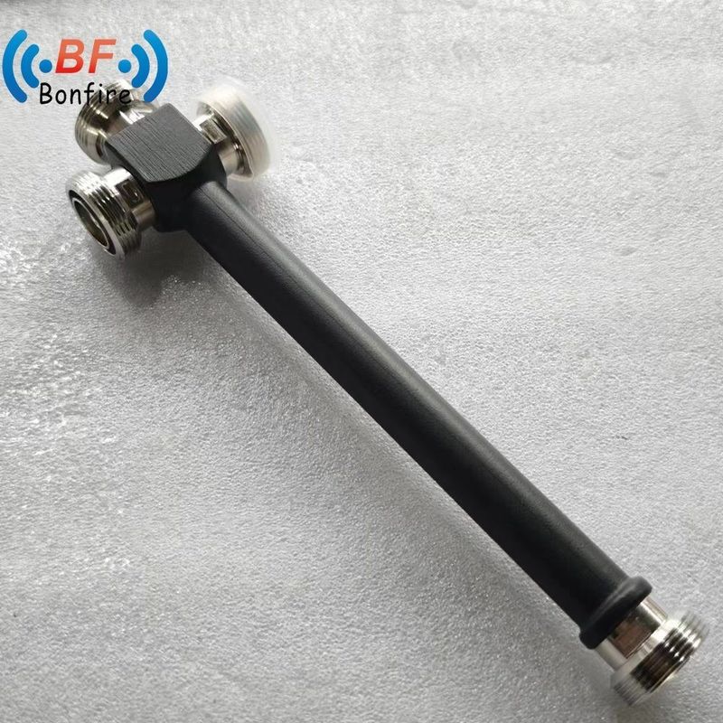 RF 2 3 4 Way IP65 DIN-Femme gris personnalisé 700-2700MHz Diviseur de puissance du signal