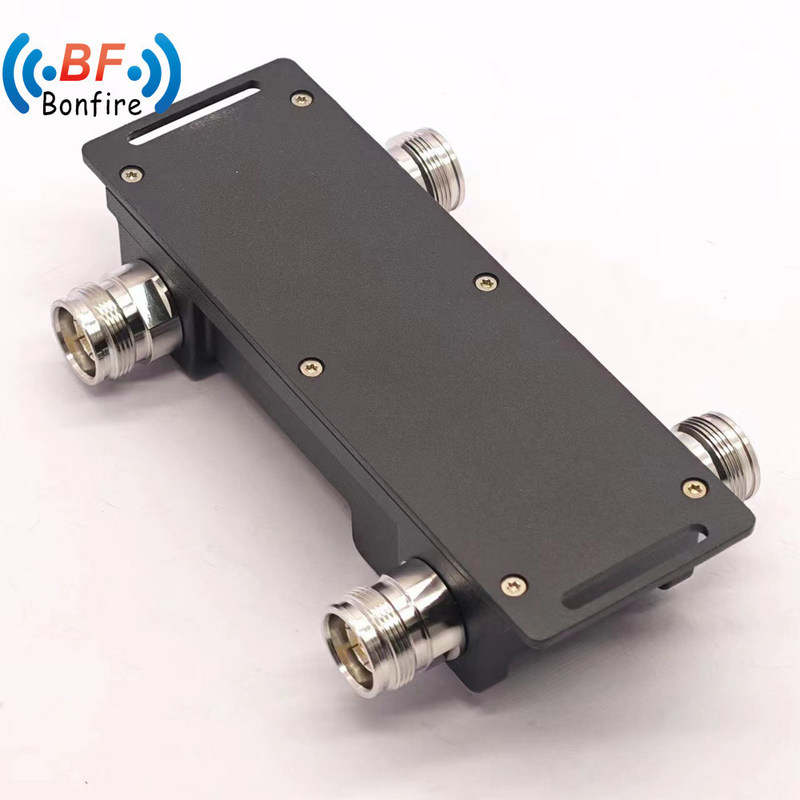 22.00cm * 12.00cm * 8.00cm Taille de l'emballage Accouplement hybride pour RF passif à large fréquence