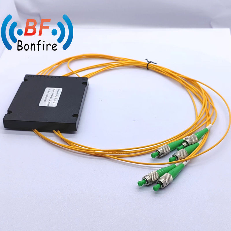 1*4 Splitter PLC en mode unique 0,500 kg avec taille de l'emballage 25,00 cm * 20,00 cm * 10,00 cm