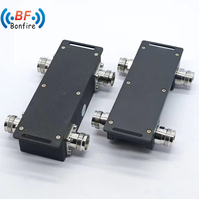 698-4000MHz 500W -160dbc IP65 2 en 2 sortie RF coupleur hybride combiné pour les besoins