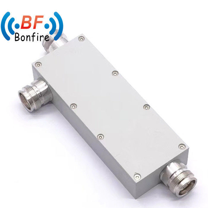 Accouplement directionnel RF à perte de puissance de 300 W 1.47 dB 7 dB degré d'accouplement pour 698 MHz-3800 MHz