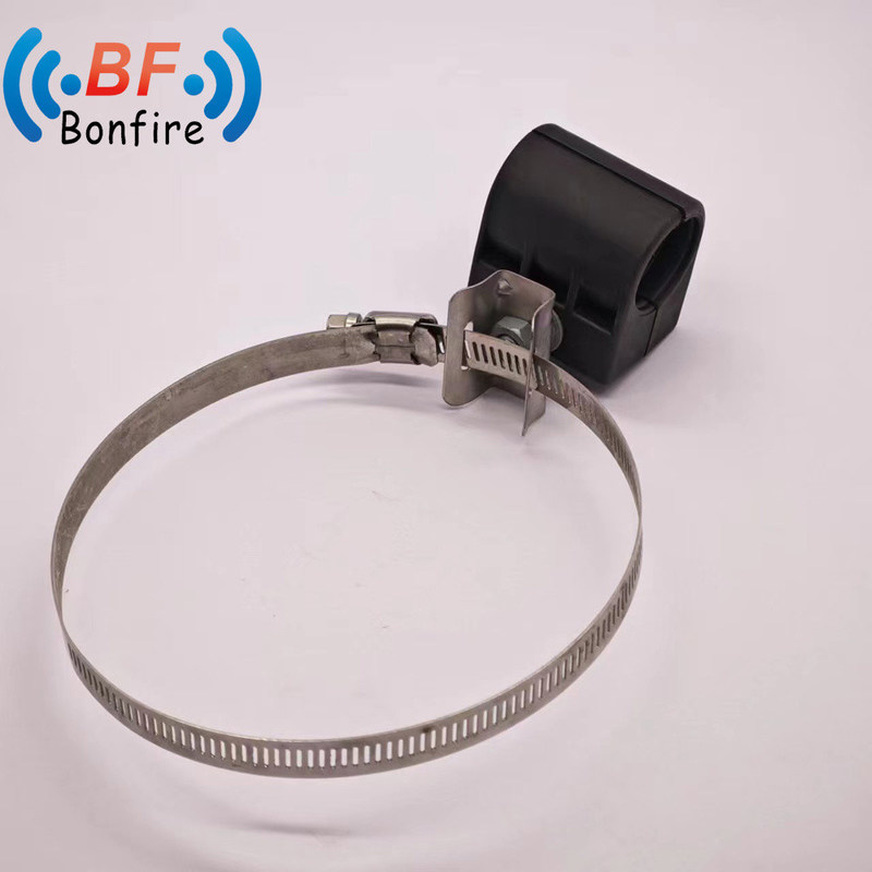 Rationalisez votre organisation de câbles avec des pinces d'alimentation en plastique à décharge rapide